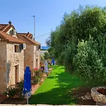 Spasmata Village - Seaside Stone Maisonette Spacious & Quiet Only Adults بيت للعطل