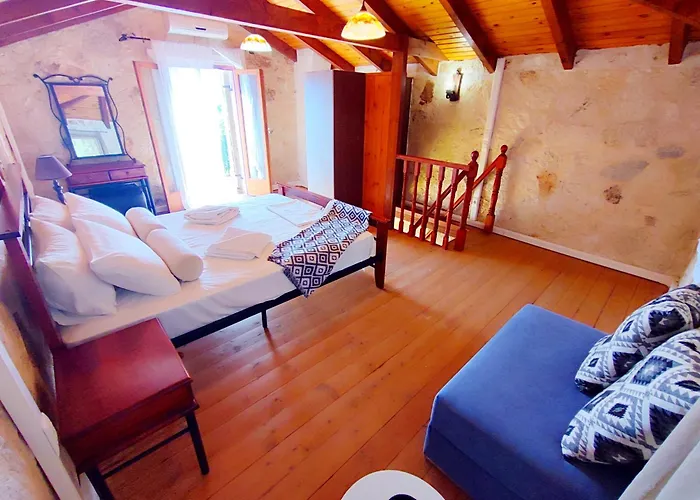 Spasmata Village - Seaside Stone Maisonette Spacious & Quiet Only Adults * Μηνιά